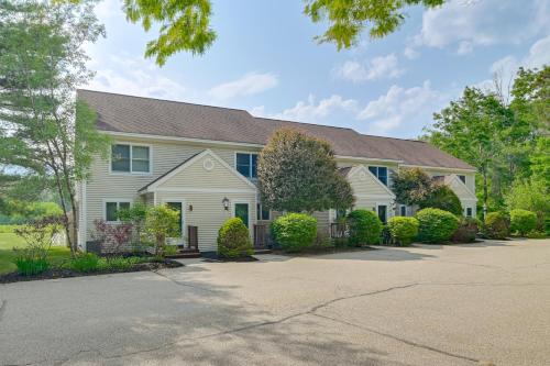 Family-Friendly Gem w/ Heated Pool near Storyland! in Hales Location (NH)