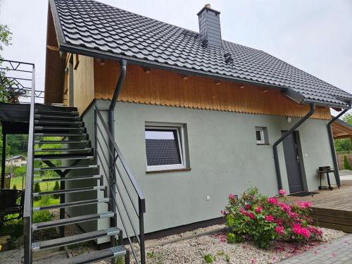 2 bedrooms, 4 beds