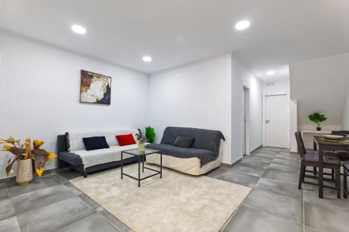 Central flat with garden