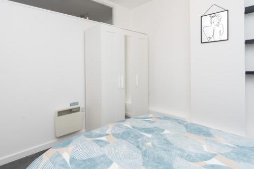 Apartment image 10