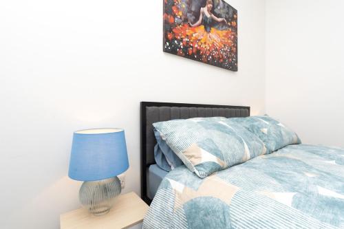 Central Southampton Flat - image 5