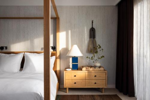 2 bedrooms, 4 beds