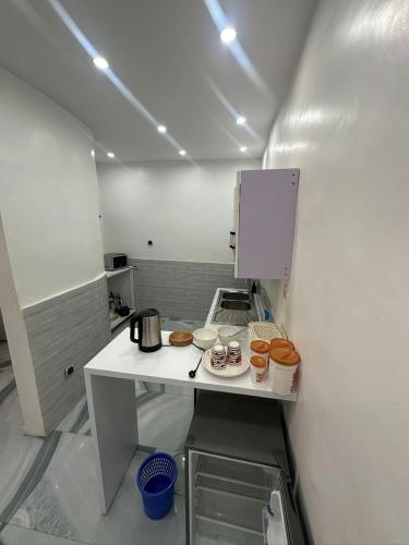 One-Bedroom Apartment image 2