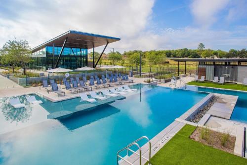 Cozy Apartment in Austin by The Key Rentals