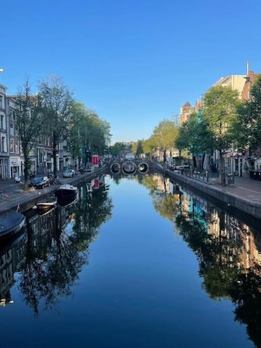  Hotel in the center of Amsterdam in Stiens