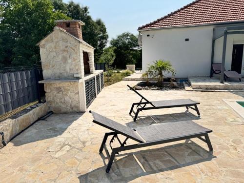 Iekārtas, Villa Luna in Krupa