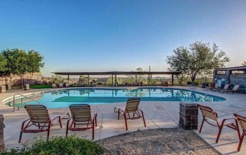 Sunset views from your North Phoenix condo in Tramonto