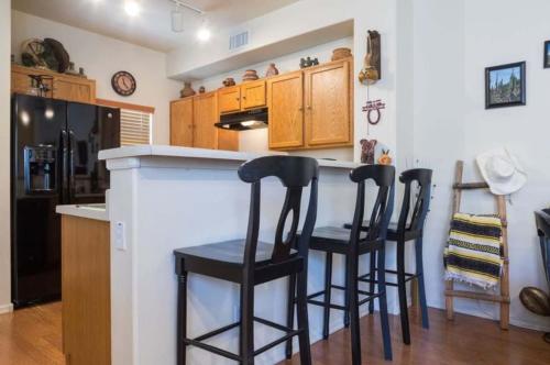 Sunset views from your North Phoenix condo in Tramonto