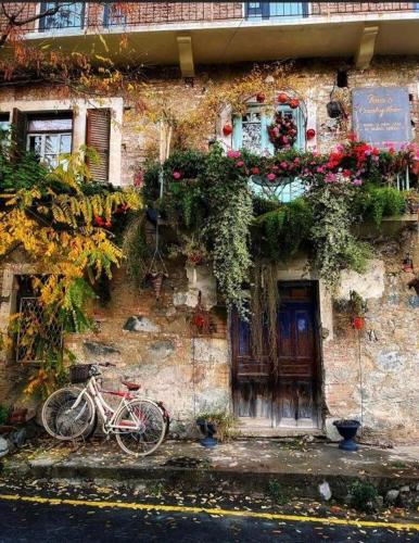 Tina's Country Home
