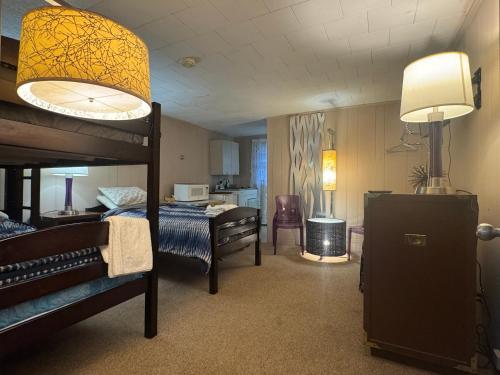 West Wind Motel - image 12