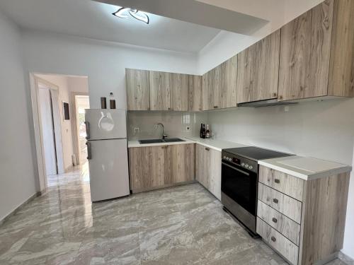 Konyha, Anemomilos in Varella