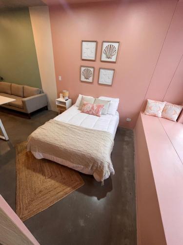 One-Bedroom Apartment image 5