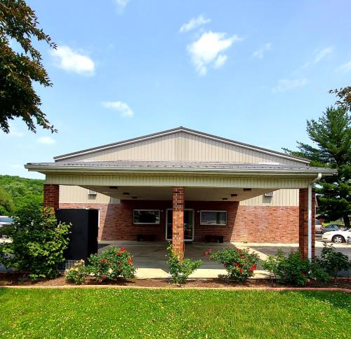 PATRIOT INN – Spencer, IN