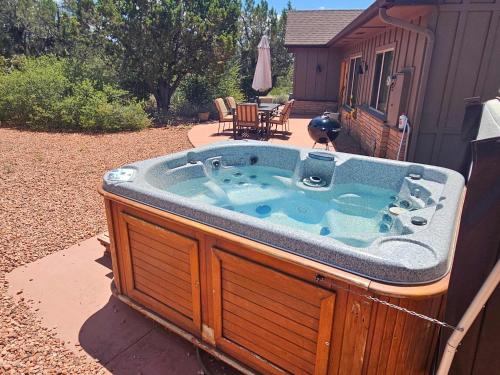 Sedona Retreat with Hot Tub and Views for Family