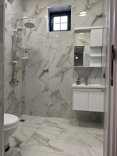 Luxury villa with a view in Qechresh