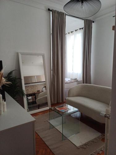 Studio Centre-Ville Nice in Le Piol