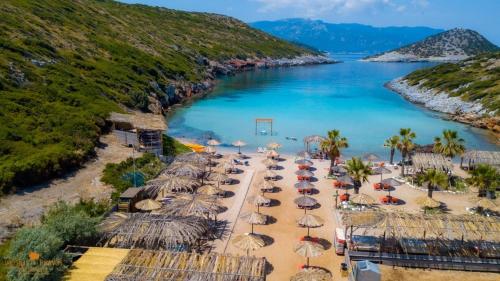 Lithos Haven in Agios Paraskevi