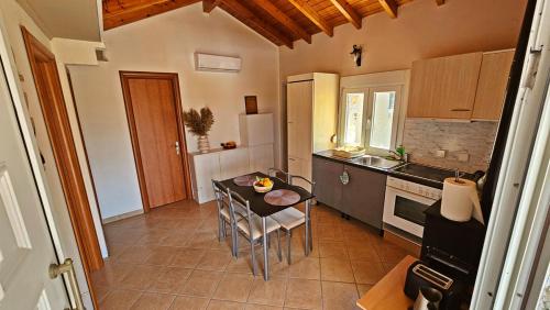 Lithos Haven in Agios Paraskevi