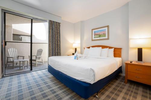 Two-Bedroom Suite image 8