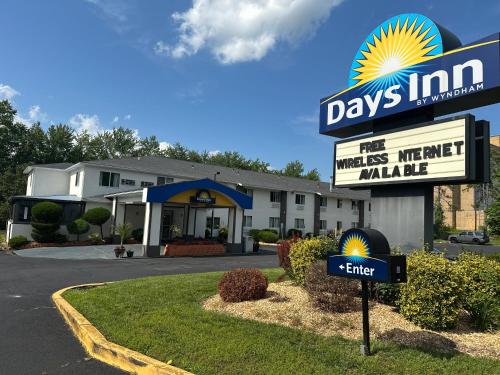 Exterior view, Days Inn by Wyndham Runnemede Philadelphia Area in Runnemede (NJ)