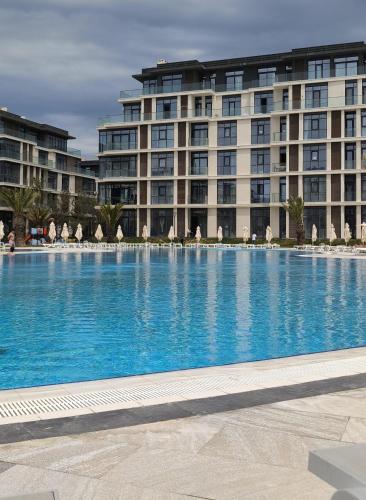 Modern Seaside Apartment in Sea Breeze Polo Residence – khách sạn tại Bilgah
