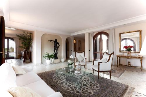  Villa Golia Pool Jacuzzi and Sauna - Happy Rentals in Galatina