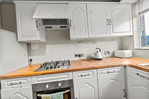 The Wanderer 3 Bedroom Apartment by AltoLuxoExperience Short Lets & Serviced Accommodation with Free Parking & Wifi, Londýn (fotografie 3)