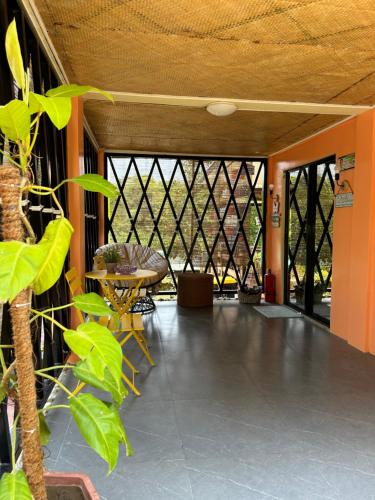 KEHLANI Vacation Farmhouse in Hermosa