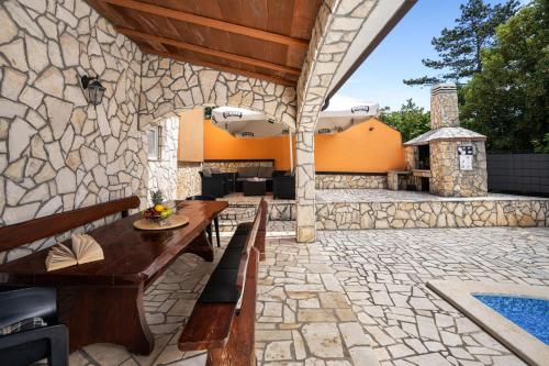 A szálláshely kívülről, Villa Fortuna Für Bis Zu 9 Personen Und Mit Beheiztem Aussenpool (Villa Fortuna Fur Bis Zu 9 Personen Und Mit Beheiztem Aussenpool) in Vinez