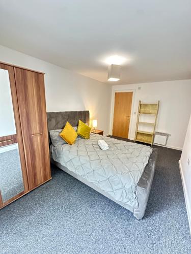 2 Bed ensuite with Balcony and Free onsite Secure Parking, Manchester (fotografie 4)