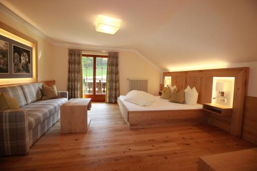 Landhotel Hochlackenhof - main image