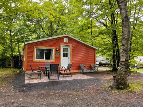 2 bedrooms, 2 beds