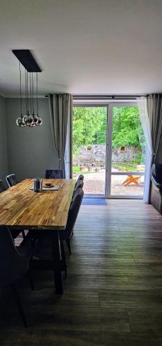 Kitchen, Las Warmegas - Luksusowy Dom Rozrywki z Jacuzzi,Sauna,Padel in Kochanowka