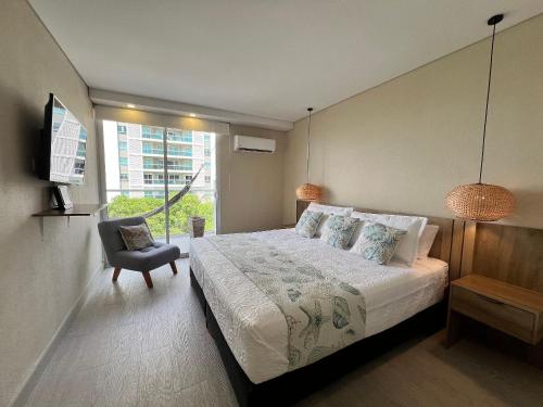2 Bedrooms by the Sea. Private Jacuzzi - image 3