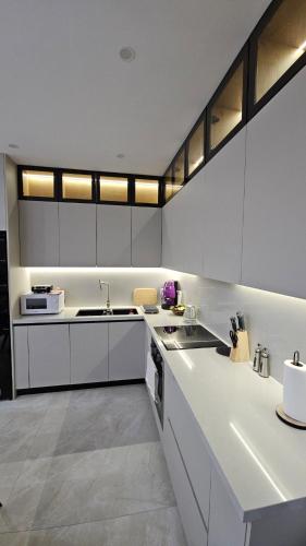 Aventus Luxury Villa - image 4