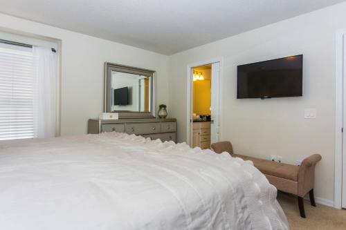 Luxurious Vacation Townhome with private pool at Westside WW8948 - image 16