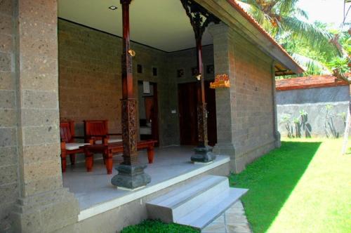 Balcony/terrace, Puri Rai Hotel in Padang Bai
