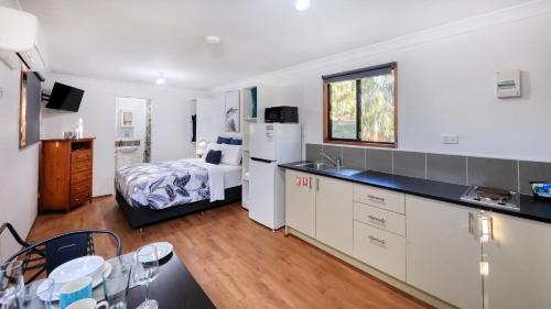 1 queen bed
