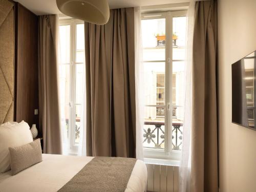 Elegant apartment - 2BR- 6P- Gare Saint Lazare - image 11