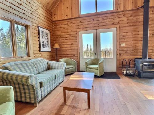 Domaine Appalaches 70 Incredible view and spa in Saint-Paul-De-Montminy (QC)