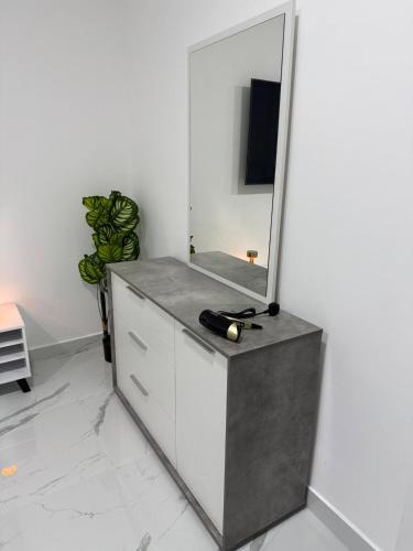 Brand new -Stylish Studio Near to Yas & Airport near Al Raha Mall