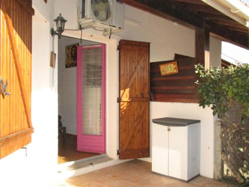 Maison mitoyenne à 300m de la plage avec jardin et parking, 4 pers - FR-1-521-164