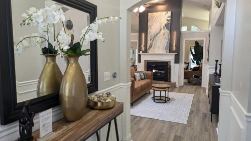 Modern 3BR Home 10 Min from MCO – khách sạn tại Trung Tam Thanh Pho
