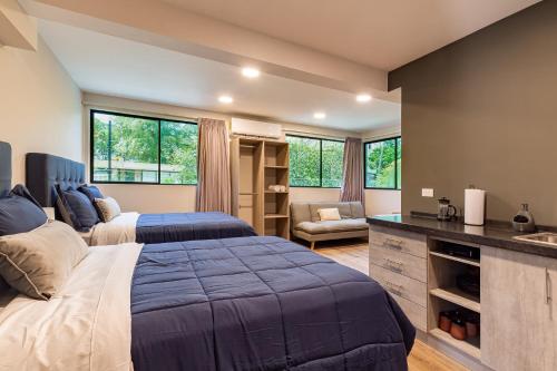 Lora Loca Inn in El Zonte