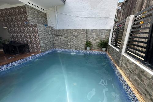 Swimming pool, White-Beach Hideaway Resort Puerto Galera in White Beach