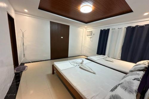 White-Beach Hideaway Resort Puerto Galera in White Beach