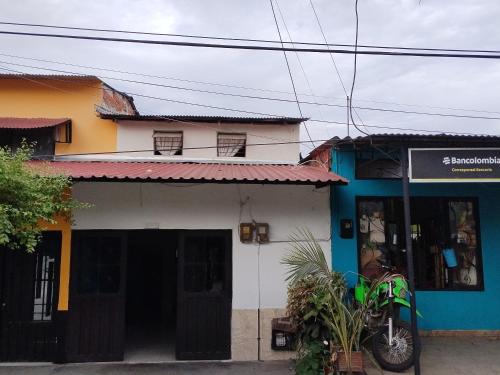 Casa lowcost relajación total! (Casa lowcost relajacion total!) in La Dorada
