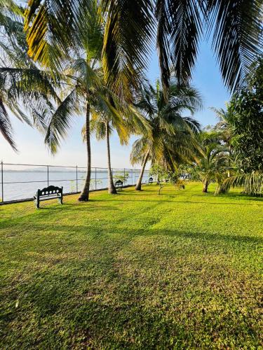 Yala Elephant Cottage in ยาลา