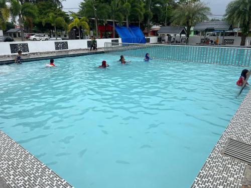 OYO 90410 D'Geting Beach Resort in Pengkalan Kubor