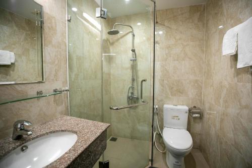 Standard Double Room image 4